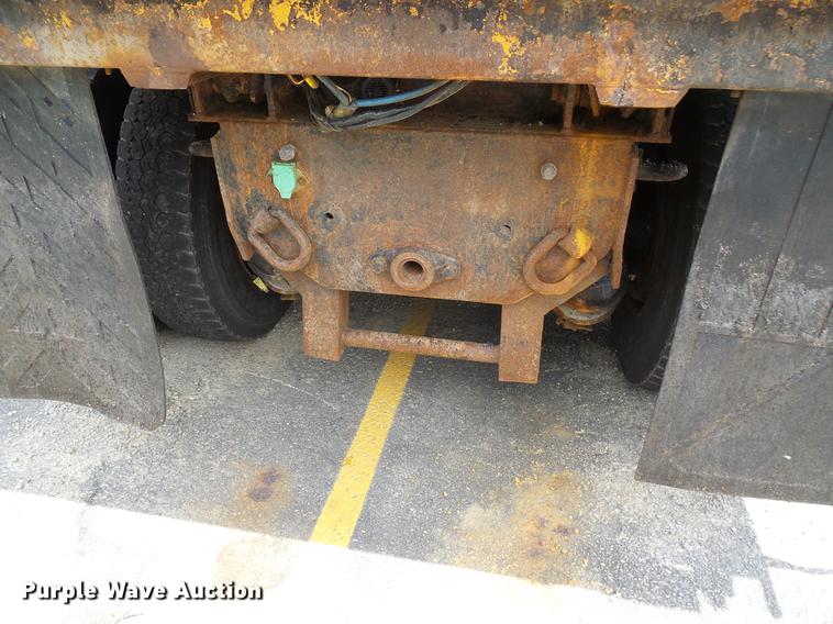 image for item DB2173 2005 International 7400 dump truck