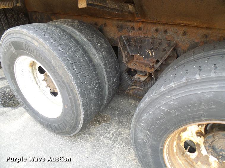 image for item DB2173 2005 International 7400 dump truck