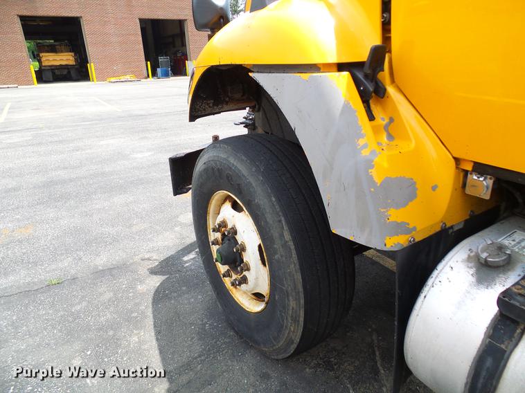 image for item DB2173 2005 International 7400 dump truck