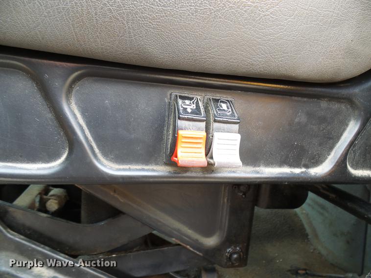 image for item DB2173 2005 International 7400 dump truck