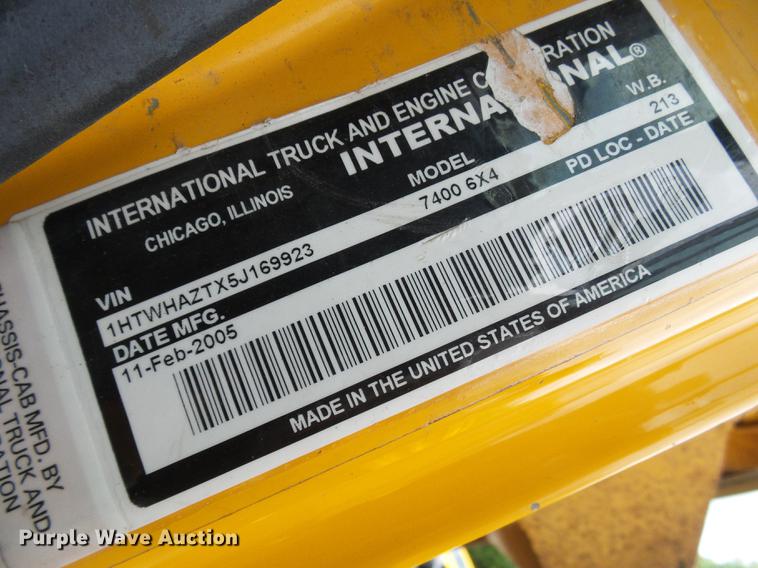 image for item DB2173 2005 International 7400 dump truck