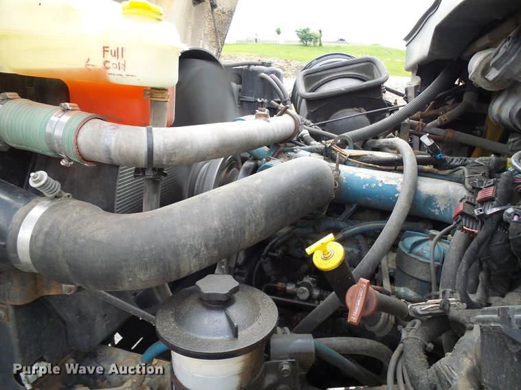 image for item DB2173 2005 International 7400 dump truck