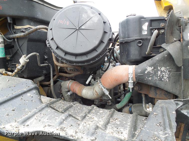 image for item DB2173 2005 International 7400 dump truck