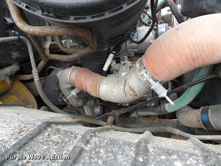 image for item DB2173 2005 International 7400 dump truck