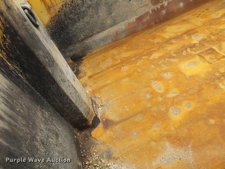 image for item DB2173 2005 International 7400 dump truck