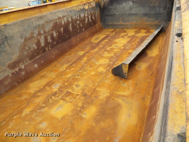 image for item DB2173 2005 International 7400 dump truck