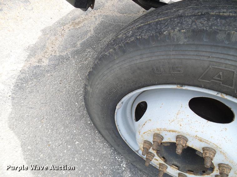 image for item DB2175 2008 Ford F550 Super Duty Crew Cab dump truck