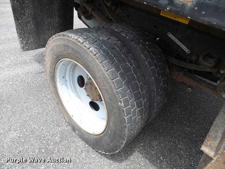 image for item DB2175 2008 Ford F550 Super Duty Crew Cab dump truck