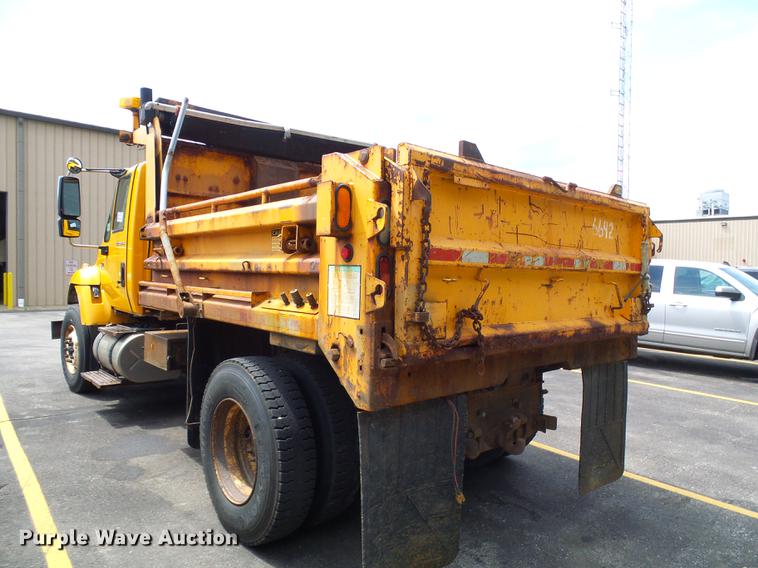 image for item DB2176 2003 International 7400 dump truck