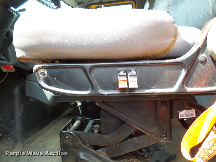 image for item DB2176 2003 International 7400 dump truck