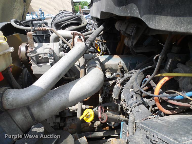 image for item DB2176 2003 International 7400 dump truck