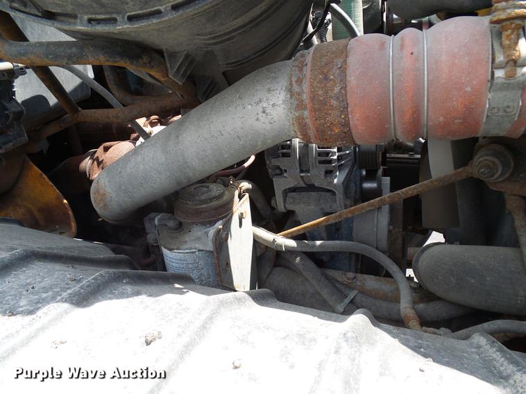 image for item DB2176 2003 International 7400 dump truck