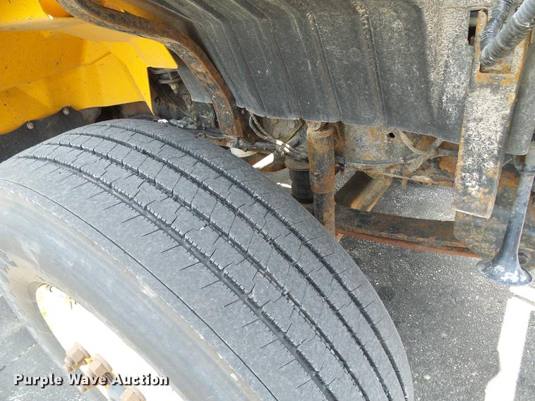 image for item DB2176 2003 International 7400 dump truck