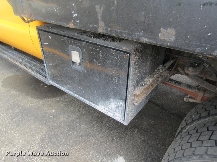 image for item DB2177 2008 Ford F550 Super Duty Crew Cab dump truck