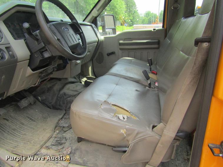 image for item DB2177 2008 Ford F550 Super Duty Crew Cab dump truck