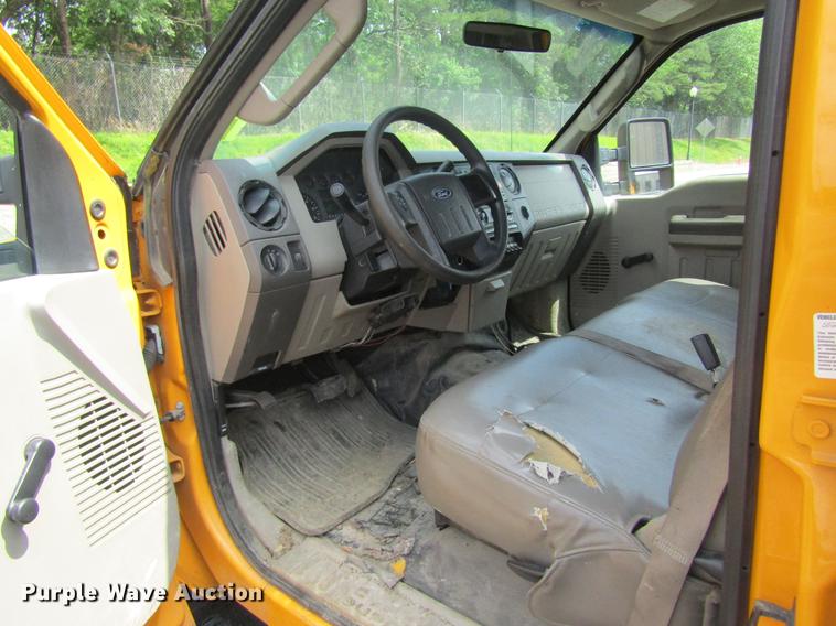 image for item DB2177 2008 Ford F550 Super Duty Crew Cab dump truck