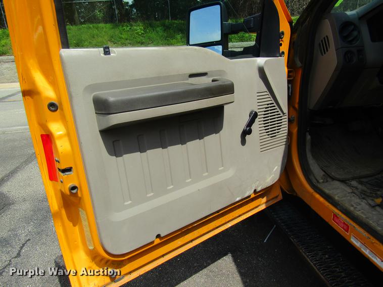 image for item DB2177 2008 Ford F550 Super Duty Crew Cab dump truck