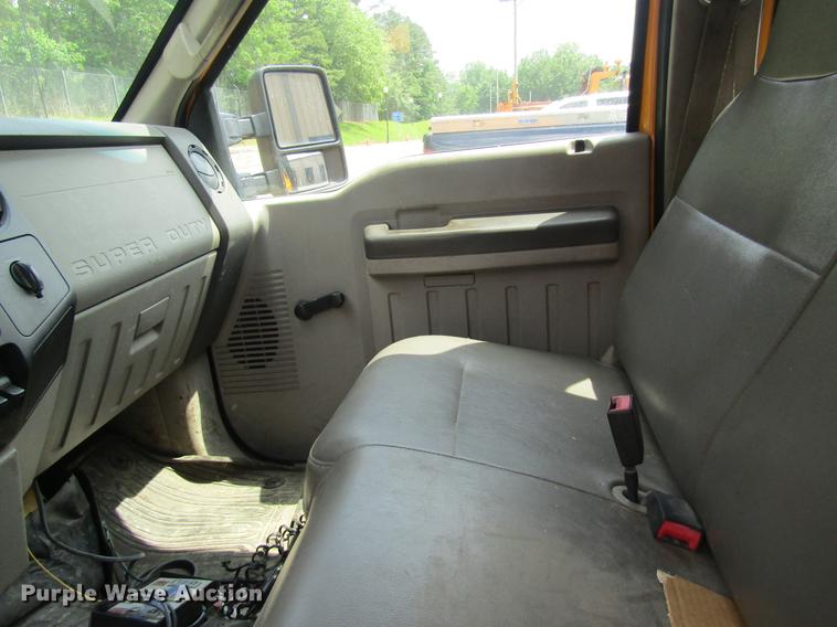 image for item DB2177 2008 Ford F550 Super Duty Crew Cab dump truck