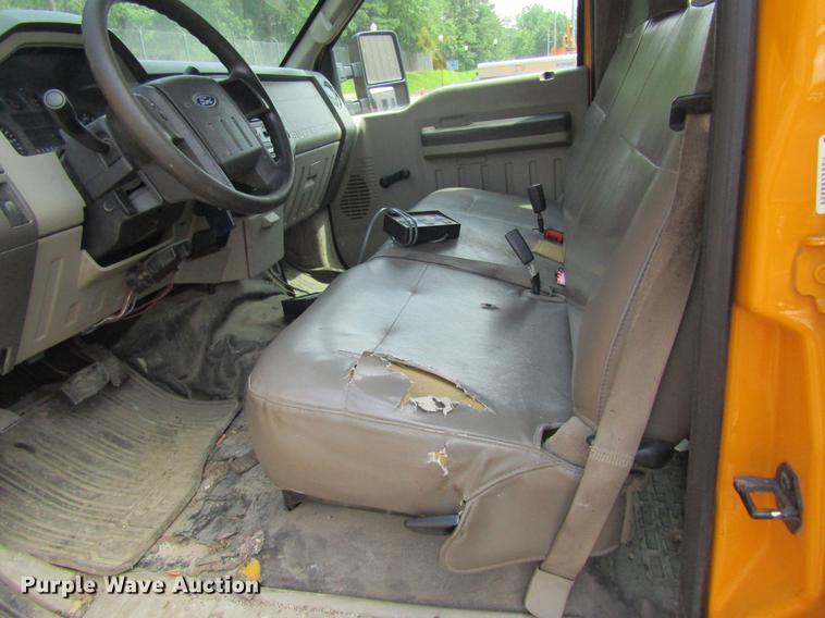 image for item DB2177 2008 Ford F550 Super Duty Crew Cab dump truck