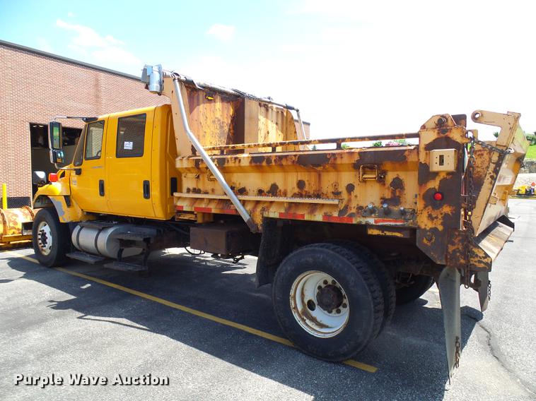 image for item DB2179 2005 International 7400 Crew Cab dump truck