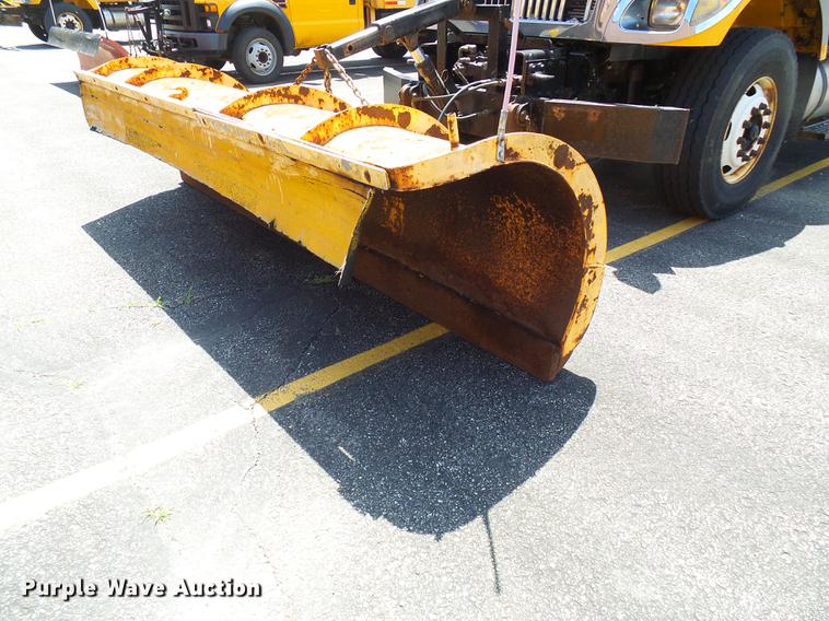 image for item DB2179 2005 International 7400 Crew Cab dump truck