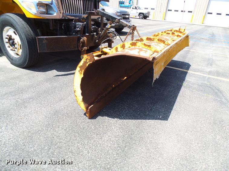 image for item DB2179 2005 International 7400 Crew Cab dump truck