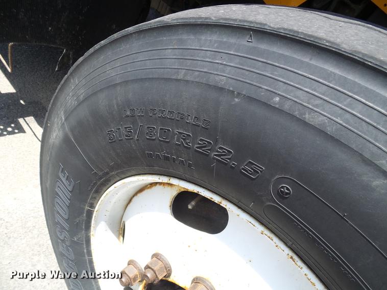 image for item DB2179 2005 International 7400 Crew Cab dump truck