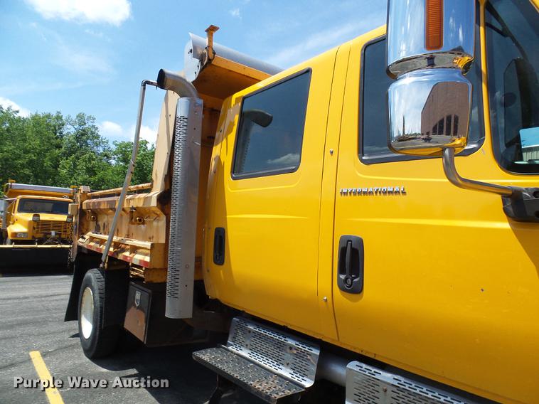 image for item DB2179 2005 International 7400 Crew Cab dump truck