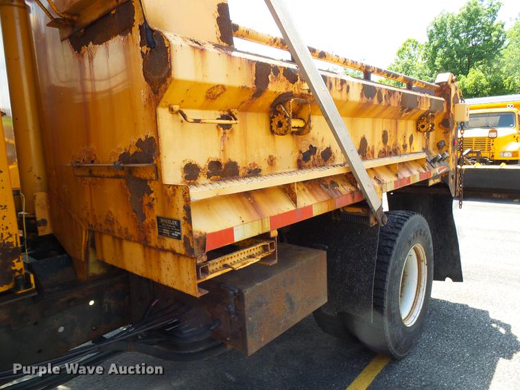 image for item DB2179 2005 International 7400 Crew Cab dump truck