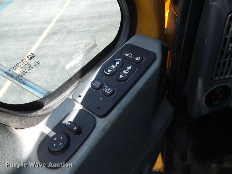 image for item DB2179 2005 International 7400 Crew Cab dump truck