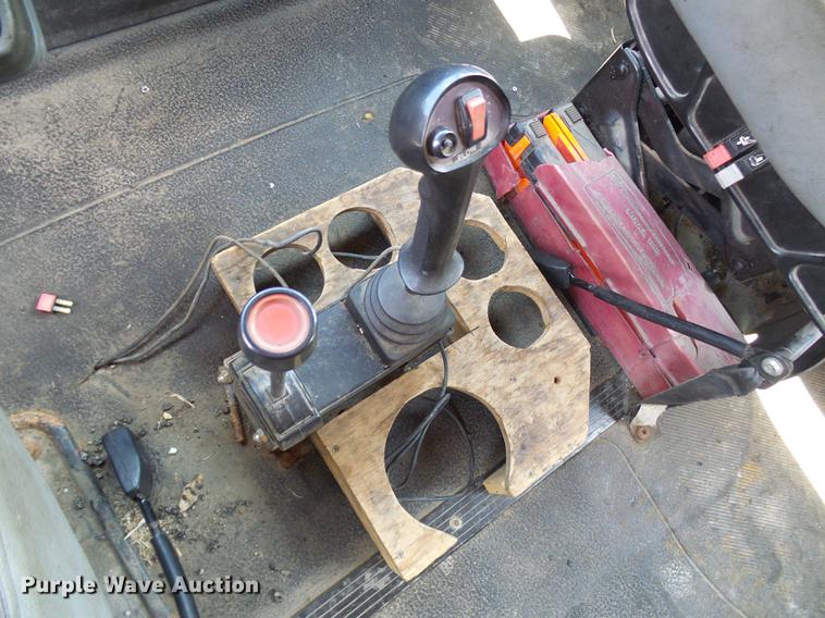 image for item DB2179 2005 International 7400 Crew Cab dump truck