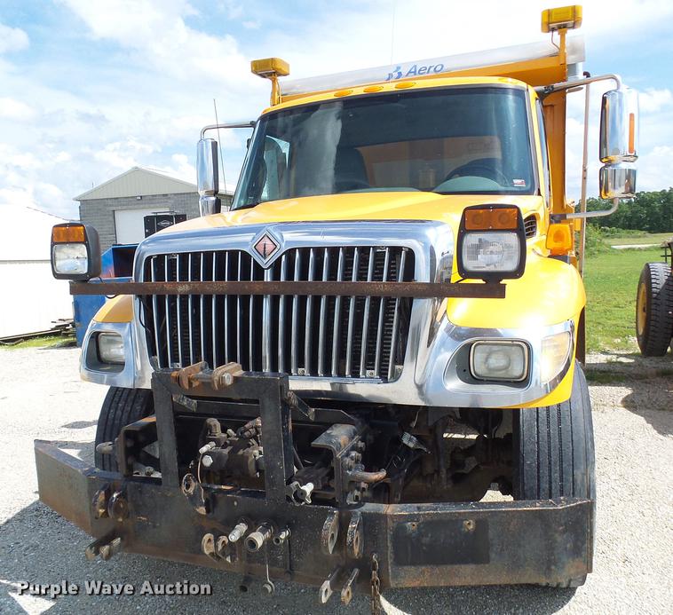 image for item DB2180 2006 International 7400 dump truck
