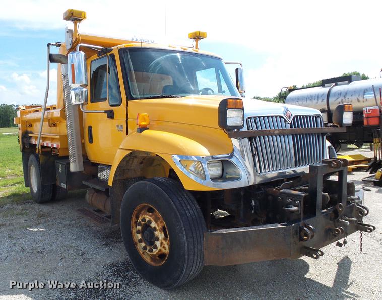 image for item DB2180 2006 International 7400 dump truck