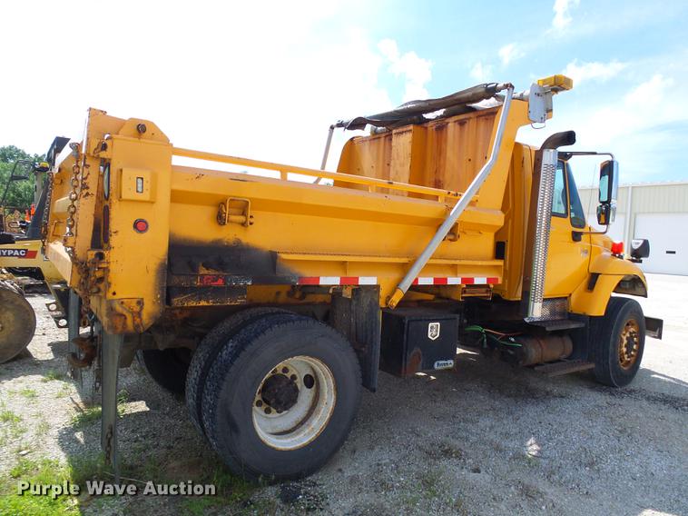image for item DB2180 2006 International 7400 dump truck