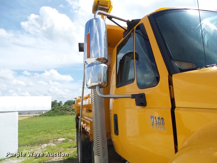 image for item DB2180 2006 International 7400 dump truck