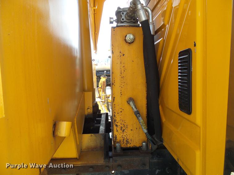 image for item DB2180 2006 International 7400 dump truck