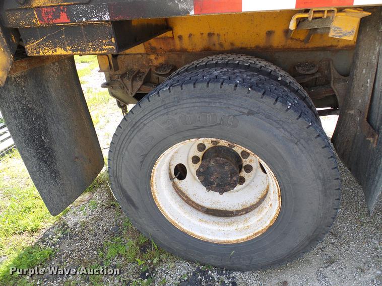 image for item DB2180 2006 International 7400 dump truck