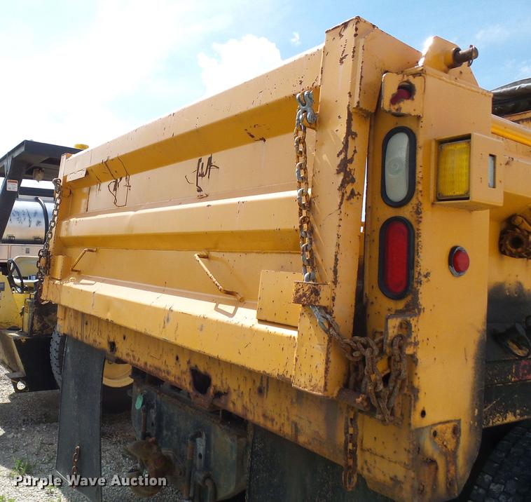 image for item DB2180 2006 International 7400 dump truck