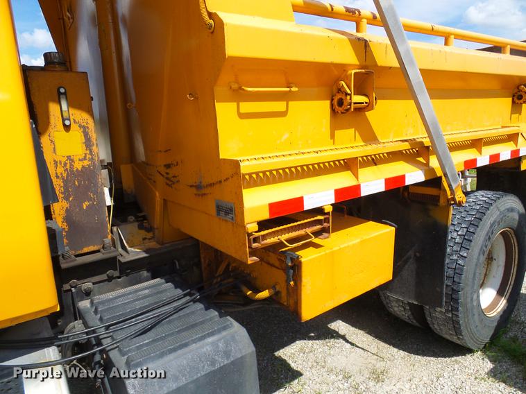image for item DB2180 2006 International 7400 dump truck