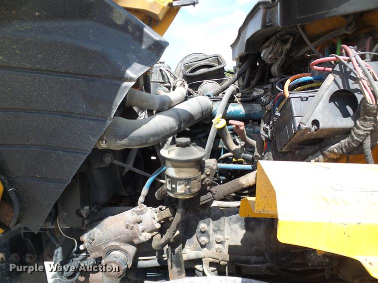 image for item DB2180 2006 International 7400 dump truck