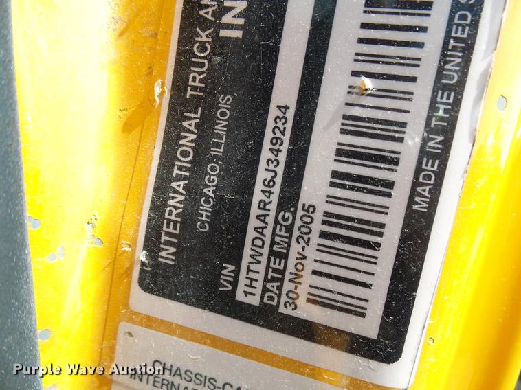 image for item DB2180 2006 International 7400 dump truck