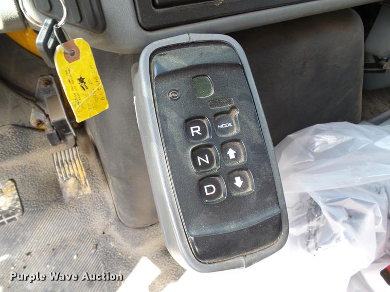 image for item DB2180 2006 International 7400 dump truck