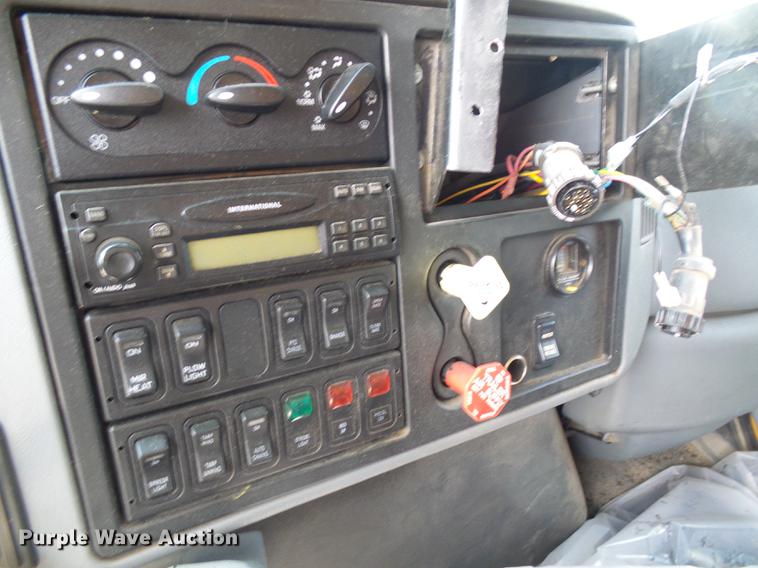 image for item DB2180 2006 International 7400 dump truck