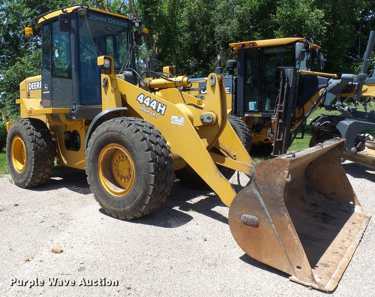 image for item DB2199 2003 John Deere 444H wheel loader