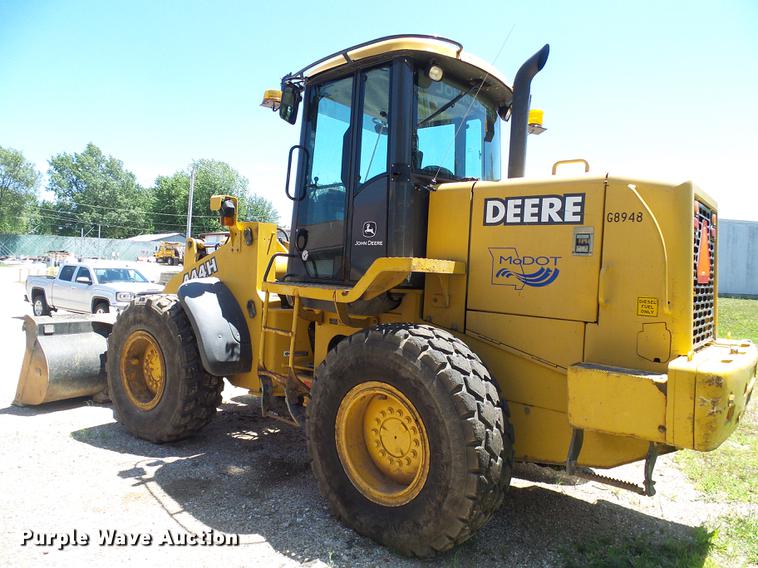 image for item DB2199 2003 John Deere 444H wheel loader
