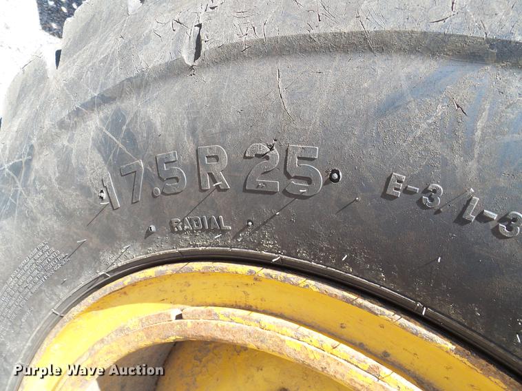 image for item DB2199 2003 John Deere 444H wheel loader