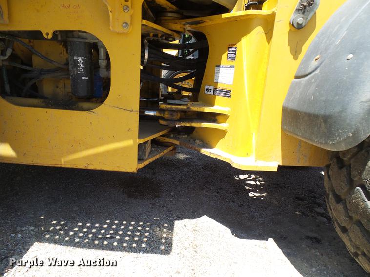 image for item DB2199 2003 John Deere 444H wheel loader