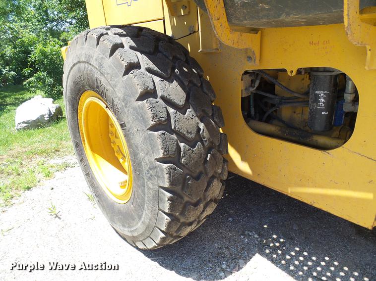 image for item DB2199 2003 John Deere 444H wheel loader