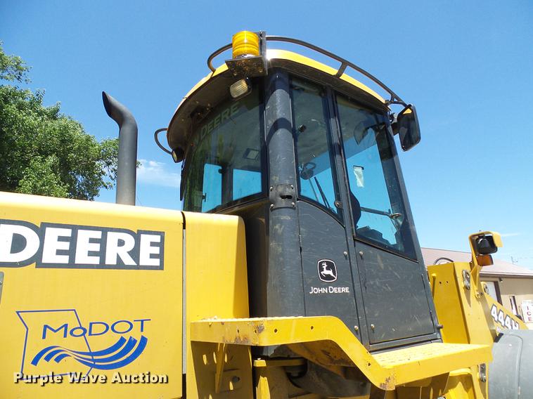image for item DB2199 2003 John Deere 444H wheel loader