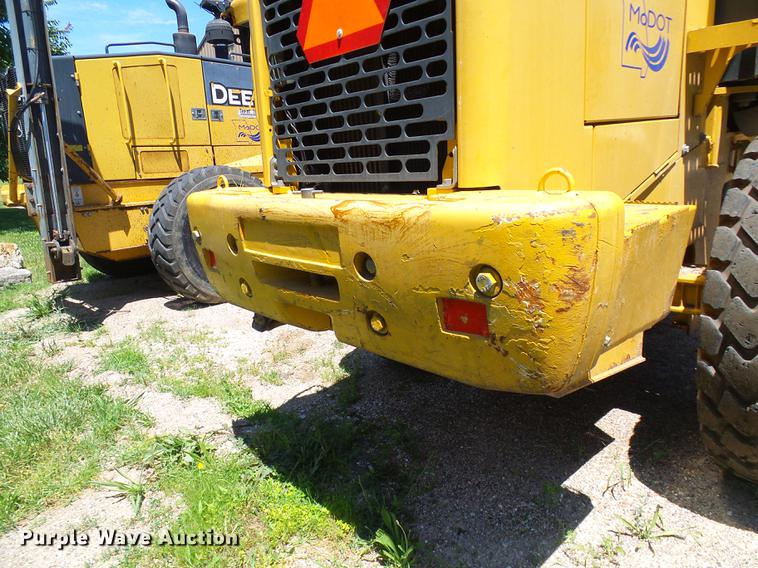 image for item DB2199 2003 John Deere 444H wheel loader